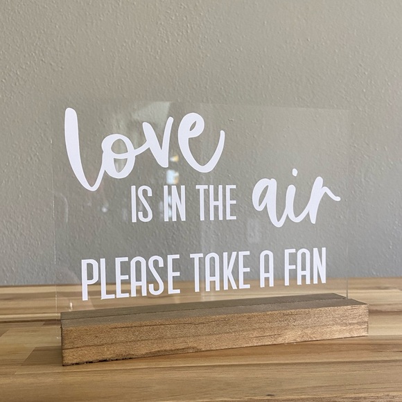 Wedding decoration signs, fans, favors, and guestbook - Picture 3 of 3